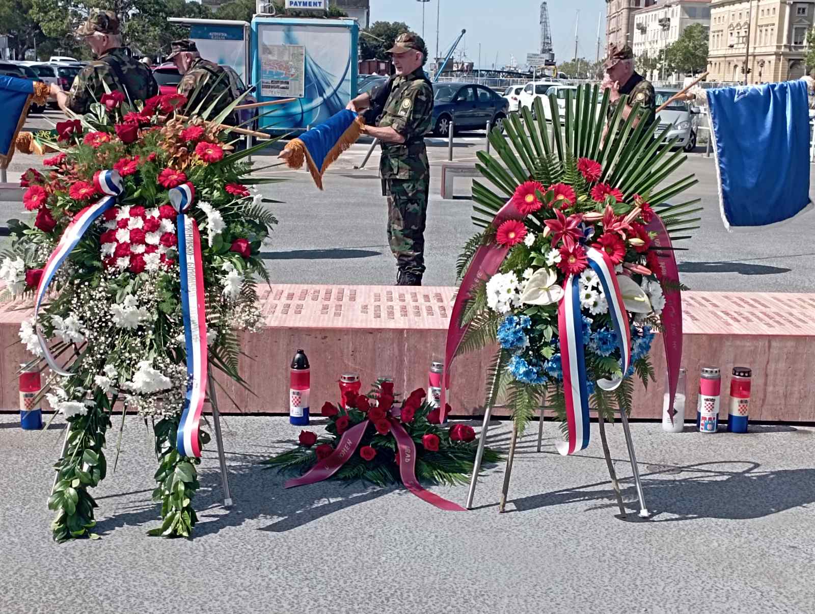 Polaganje vijenaca Rijeka 111. brigada