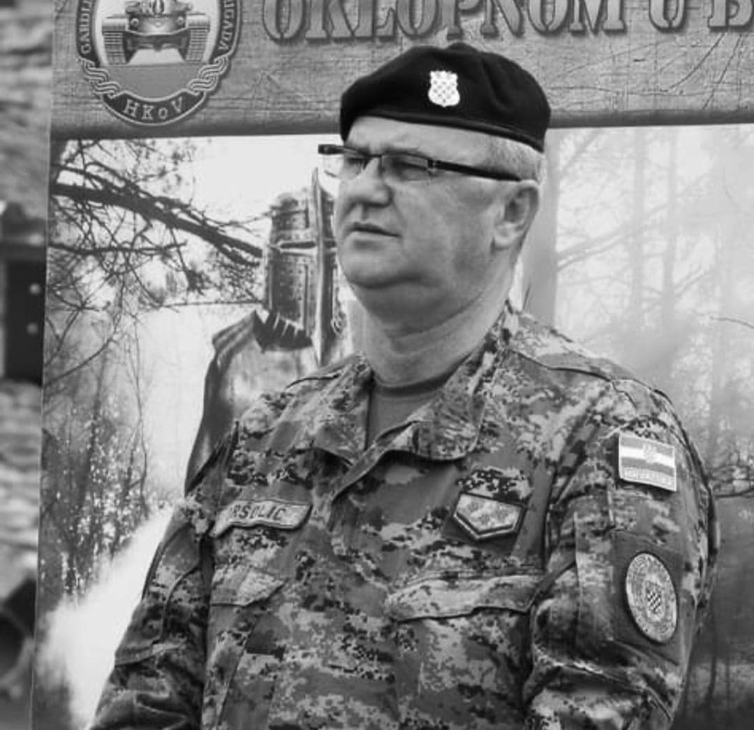 fb img 1695057200188