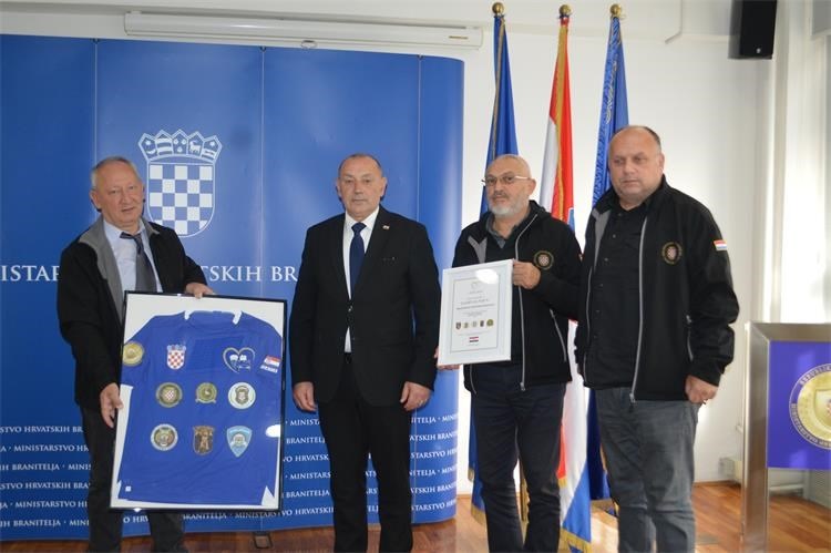 „jedno srce – jedna dusa od vukovara do dubrovnika