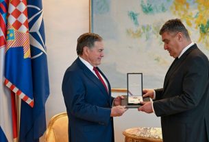 Redom Danice hrvatske s likom Franje Bucara