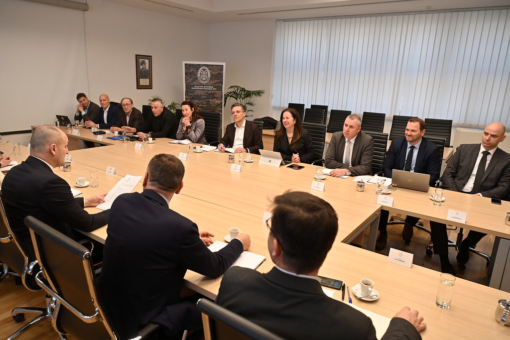 54396227017 4275ec77b0 b