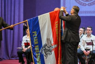 Odlikovanje livnjske brigade