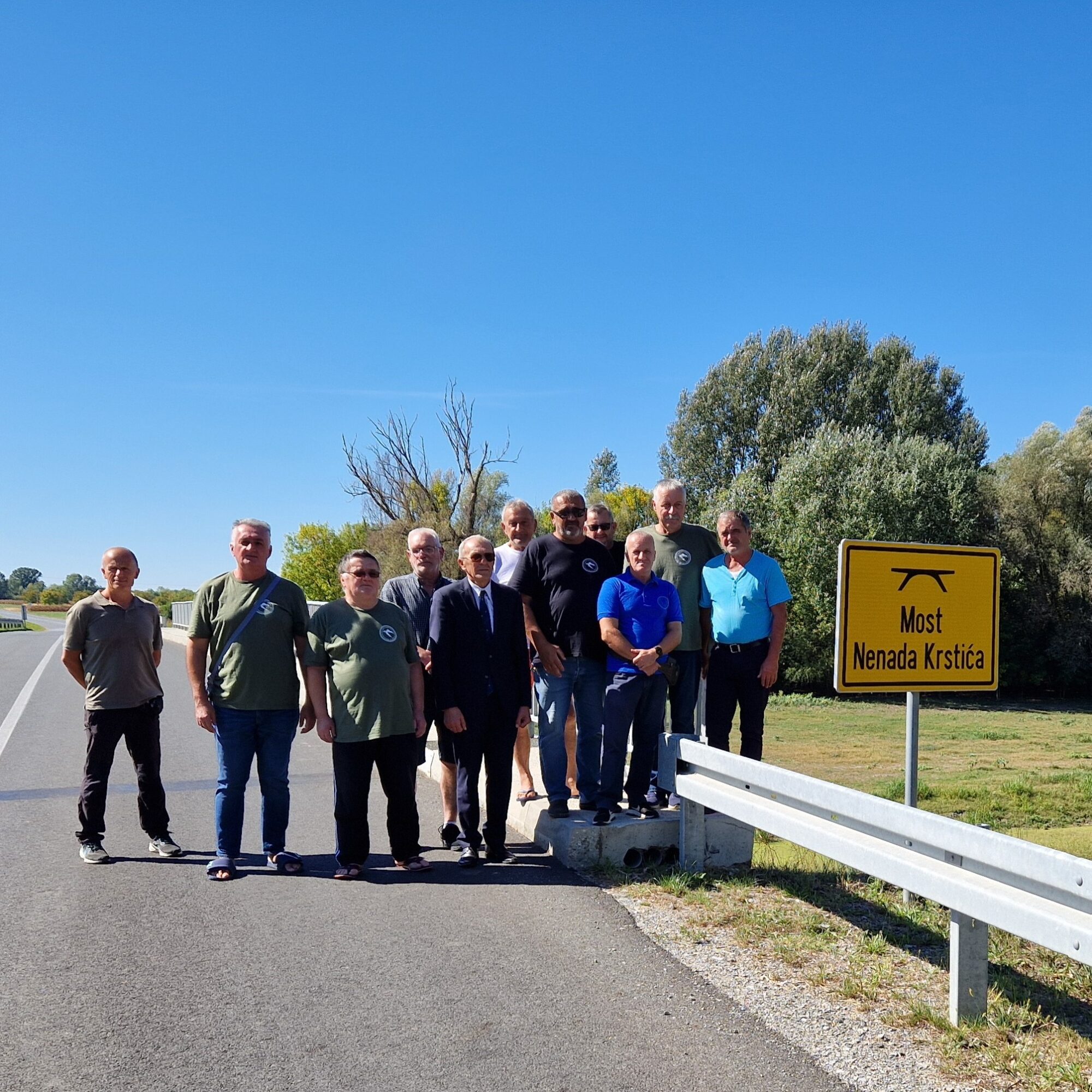 ernestinovo most nenad krstić