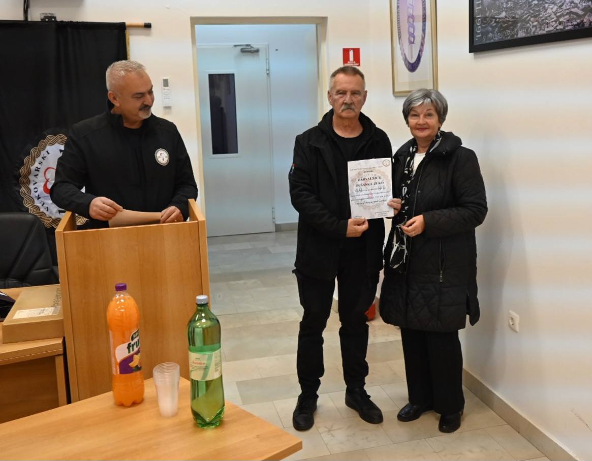 561921801 3025051167666398 7395211766377894224 n