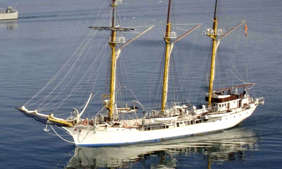 Skolski brod Jadran RH