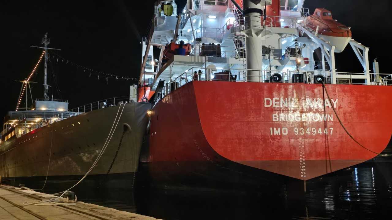 Oštećenje broda Galeb nakon sudara u Rijeci.