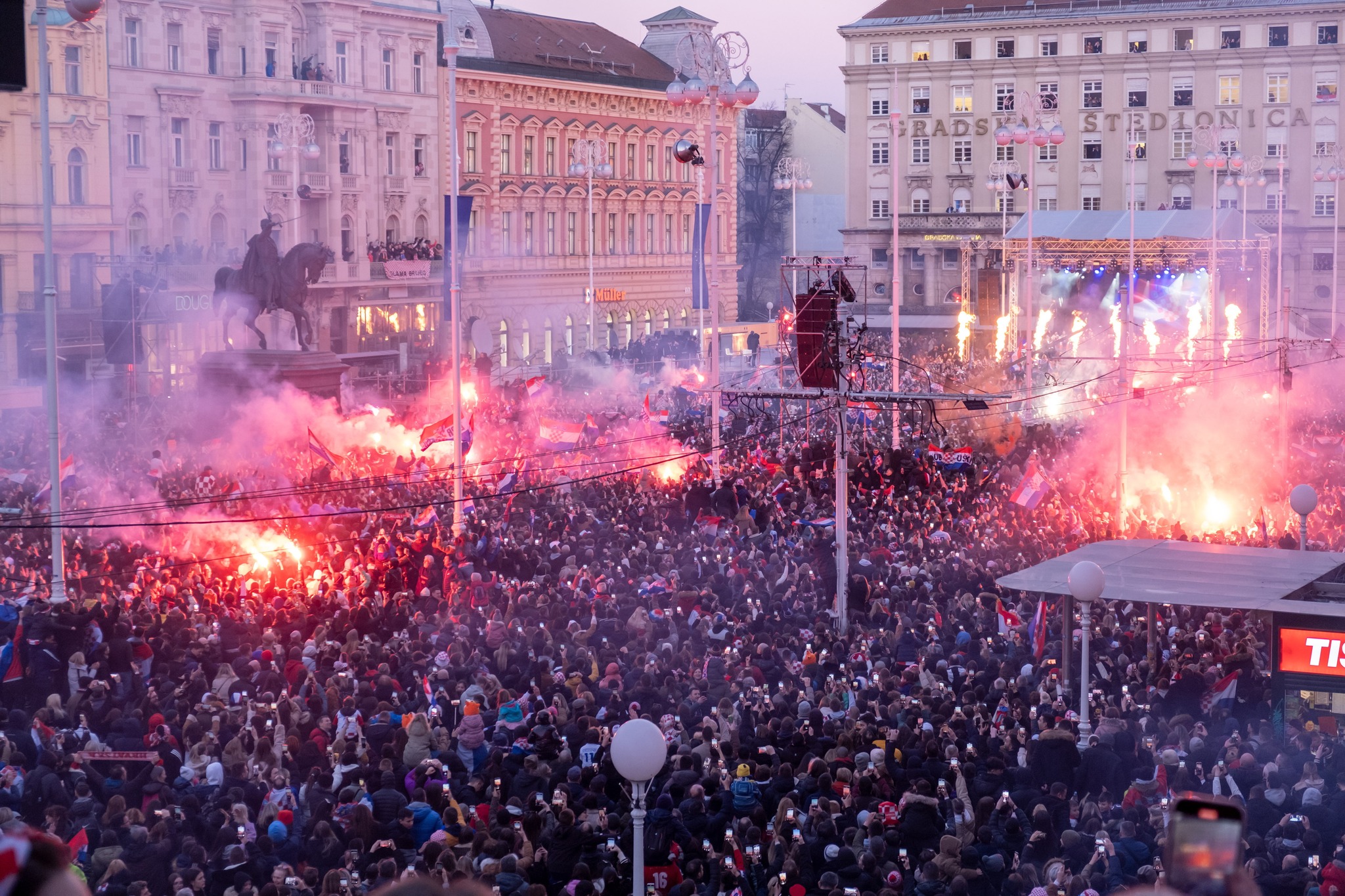 Goran Mehkek / CROPIX