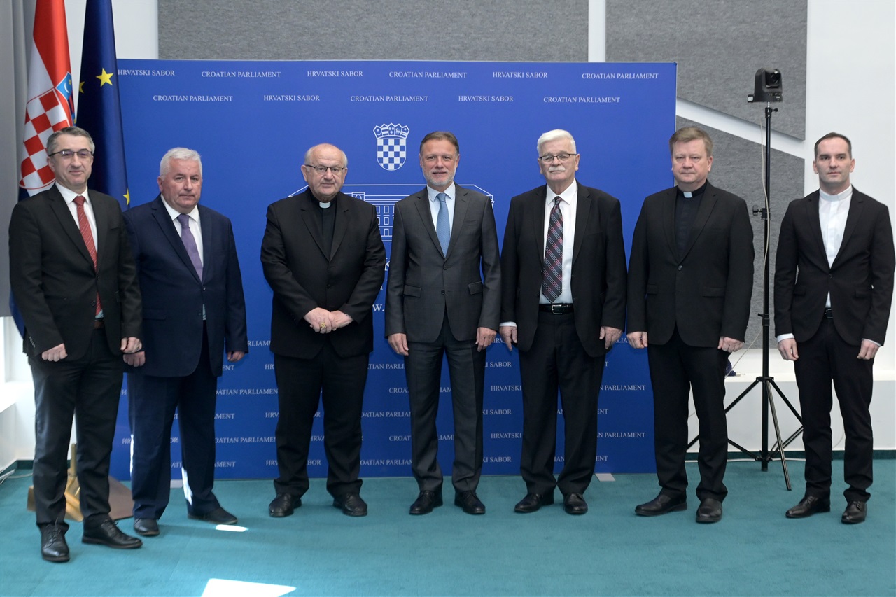 Hrvatski sabor_Jandrokovic_Pocasni_bleiburski_vod