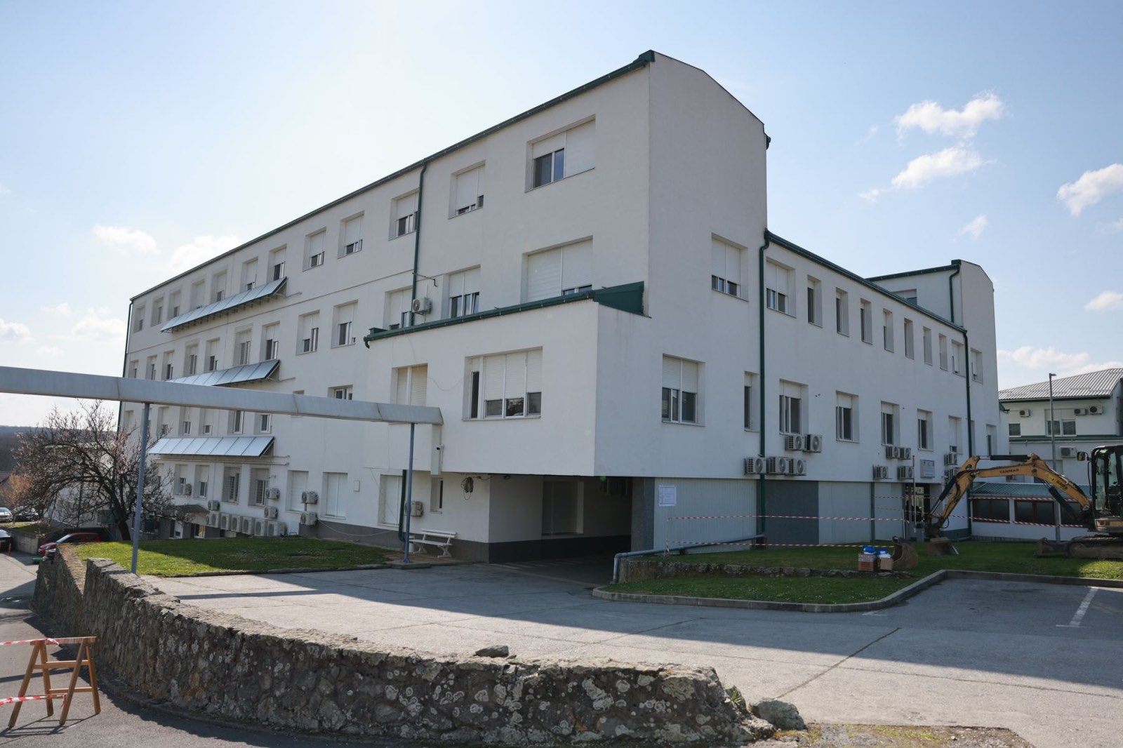 OŽB Našice, bolnica