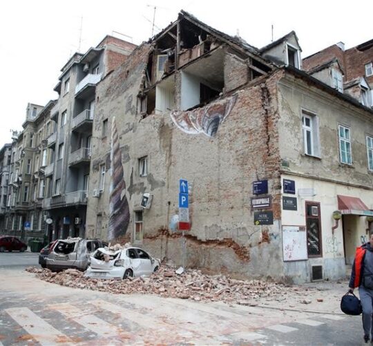 Treći potres jakosti 3,7 potresao je u nedjelju ujutro u 7,41 sati Zagreb i okolicu.