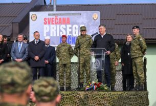 Zoran Milanović, ročnici, vojna obuka, Slunj