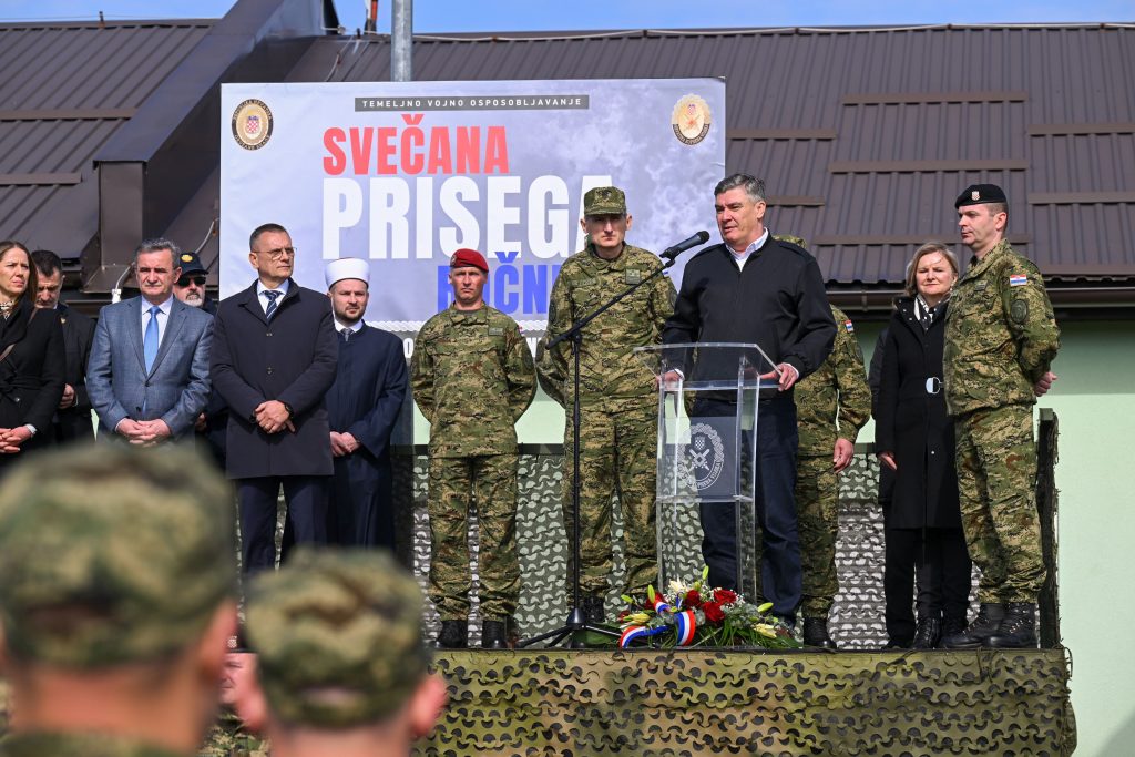 Zoran Milanović, ročnici, vojna obuka, Slunj