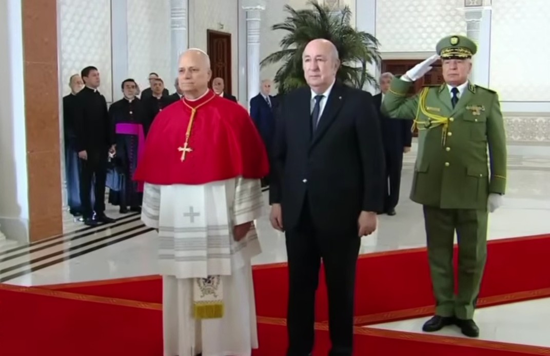 Alzir svecani docek pape Lava XlV Alžir svečani doček pape Lava XlV