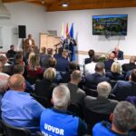 Zoran Milanović na Dan općine u Starim Mikanovcima