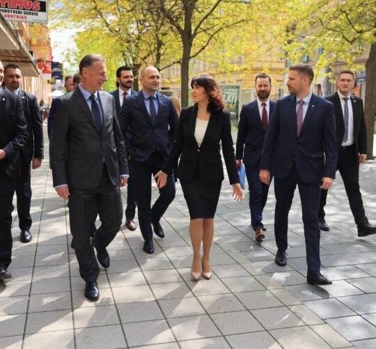 Gordan Jandroković, Nataša Tramišak i Ivan Radić na sastanku u Osijeku