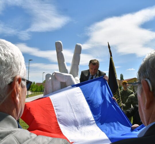 Otkriveno spomen obilježje Pobjeda za Pume