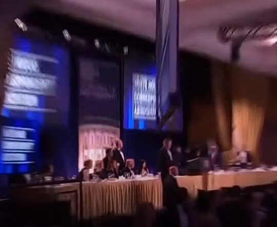 Pucnjava na večeri dopisnika Trump evakuiran