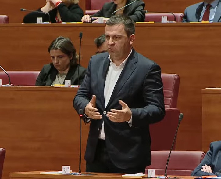 Dario Hrebak,