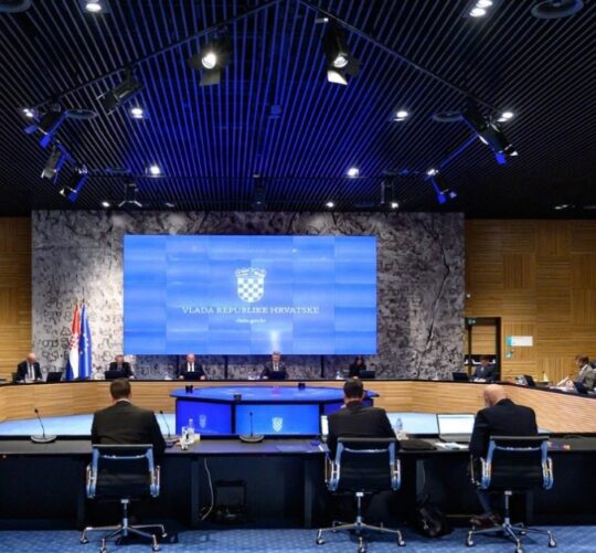 Povijesna ulaganja: Vlada RH miče naplatne kućice i ulaže 1,7 milijardi eura u obranu!