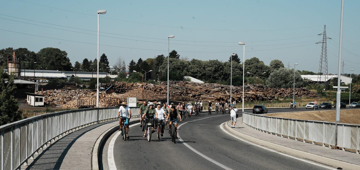 Bickllima do spomenika proslava Dana pobjede u Beliscu Dan pobjede u Belišću