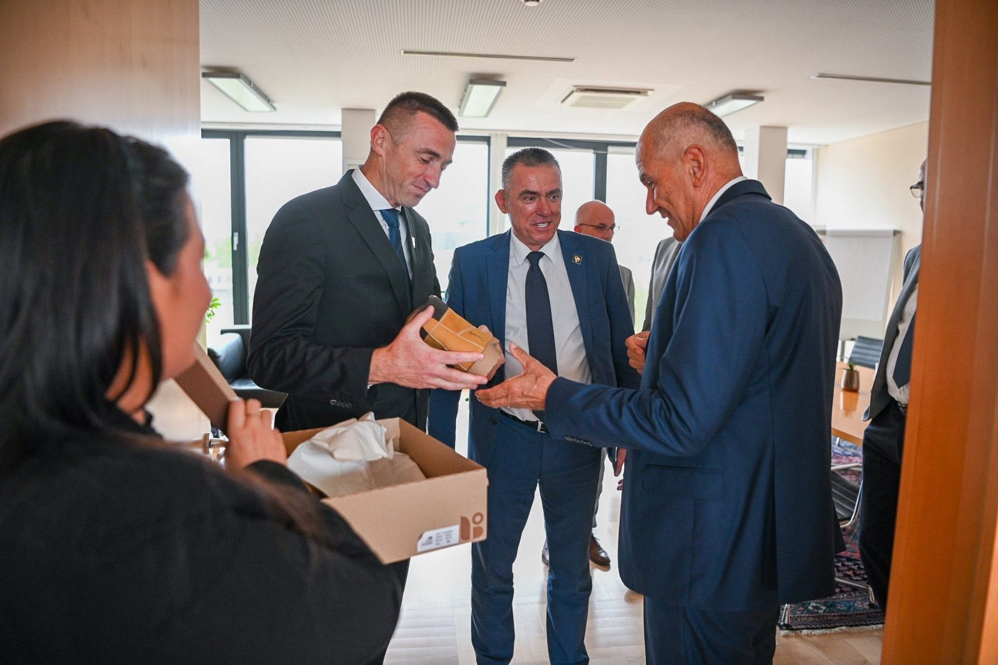 Ivan Penava darova ZENG e Slovenskom predsjedniku