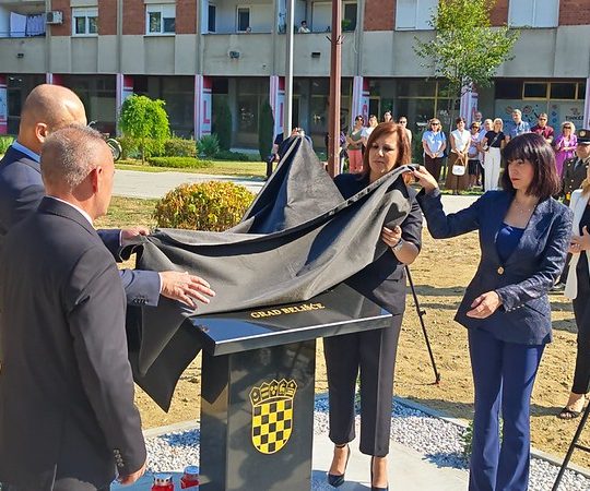 spomenik u Belišću