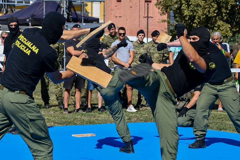 Specijalna jedinica policije Demonstracija ATJ Lučko