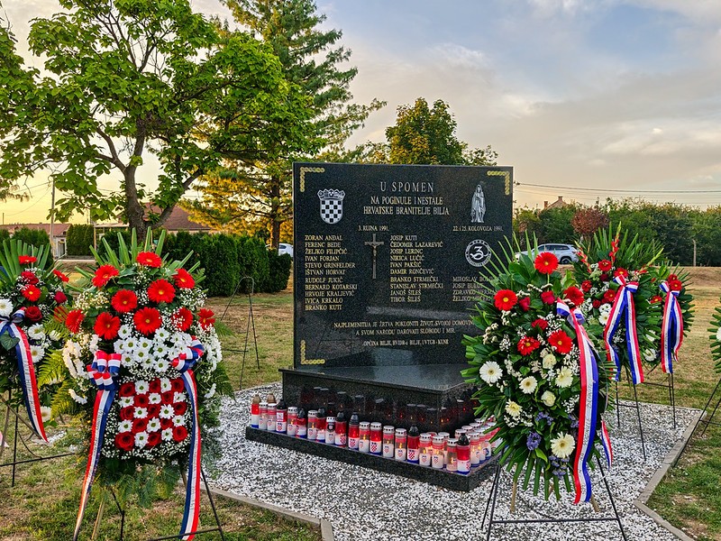 Spomen obiljezje poginulim u Bilju iz Domov rata Obilježavanje u Bilju