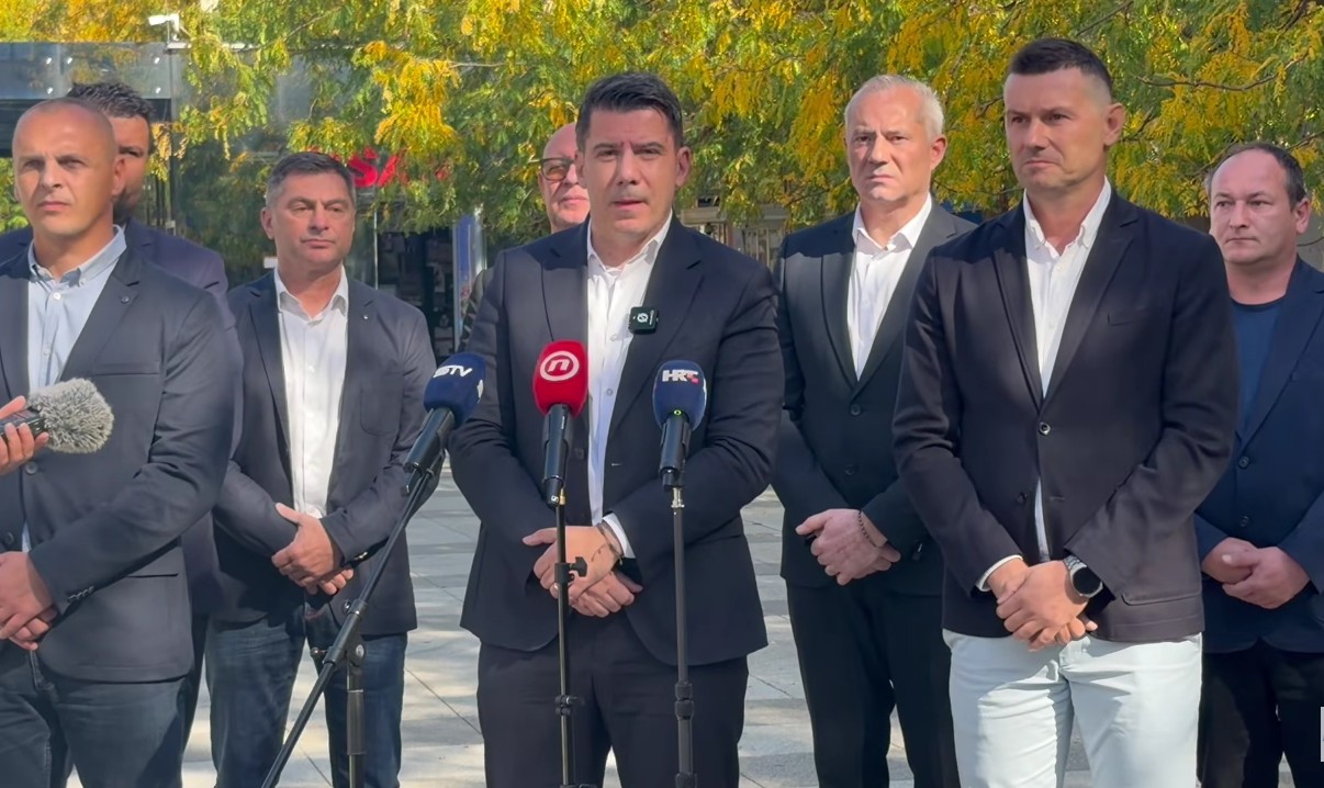 Spaljivanje otpada u Našicama